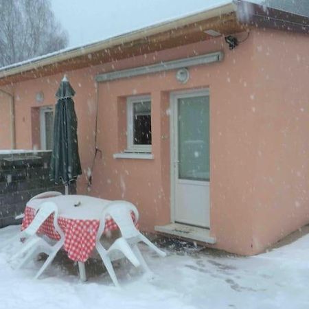 Le Coin Tranquille Au Pied Du Puy De Dome Leilighet Pontgibaud Eksteriør bilde