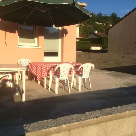 Le Coin Tranquille Au Pied Du Puy De Dome Leilighet Pontgibaud Eksteriør bilde